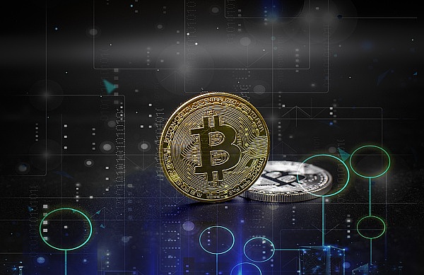【深度解析】8月25日比特币和以太坊合约：市场情绪与技术面博弈