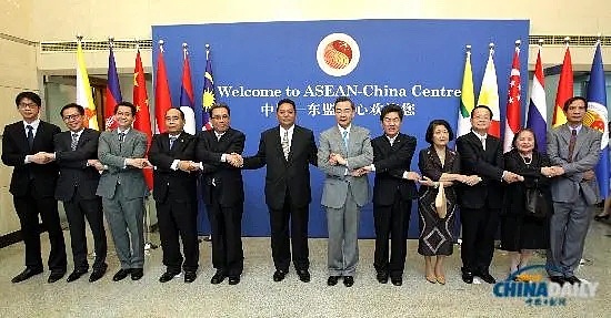 比特币牛市冷清之谜：10万美元横盘百日，为何散户集体退场？